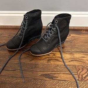 Sorel Joan of Arctic Wedge II PDX Bootie Snakeskin Leather Black 7